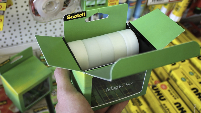 Illustration for article titled Brilliant Packaging For Invisible Clear Tape Makes the Box Look Empty